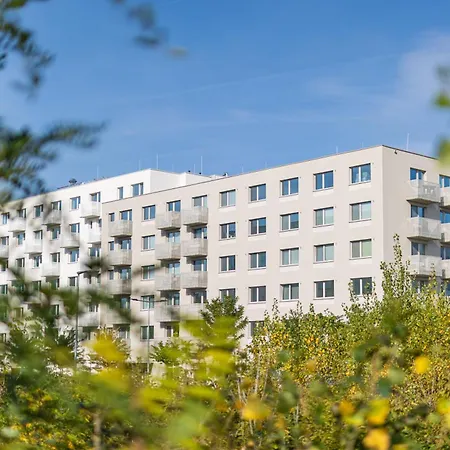 Near Bts Airport Apartment Pressburg