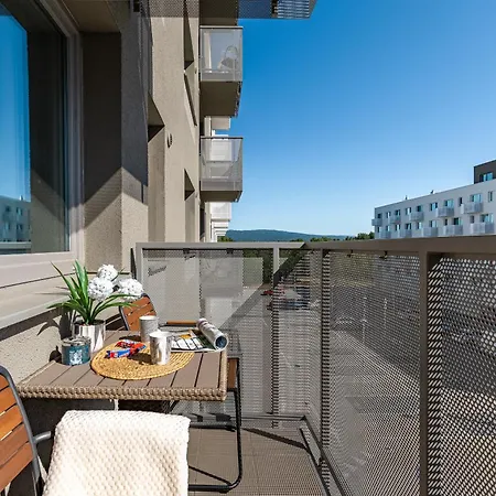 Near Bts Airport * Pressburg