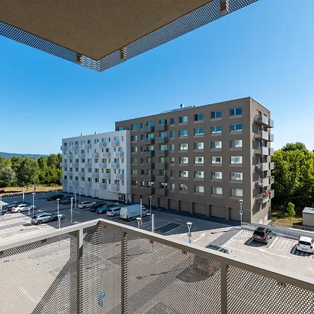 Apartment Near Bts Airport Pressburg