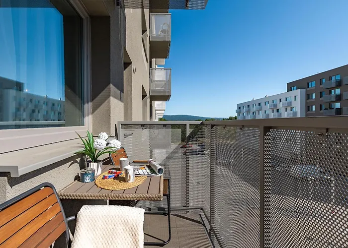 Near Bts Airport * ブラチスラヴァ