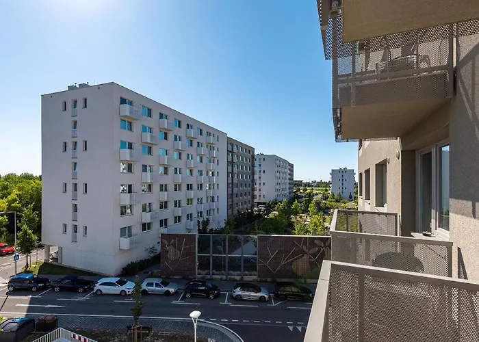 Apartment Near Bts Airport Pressburg