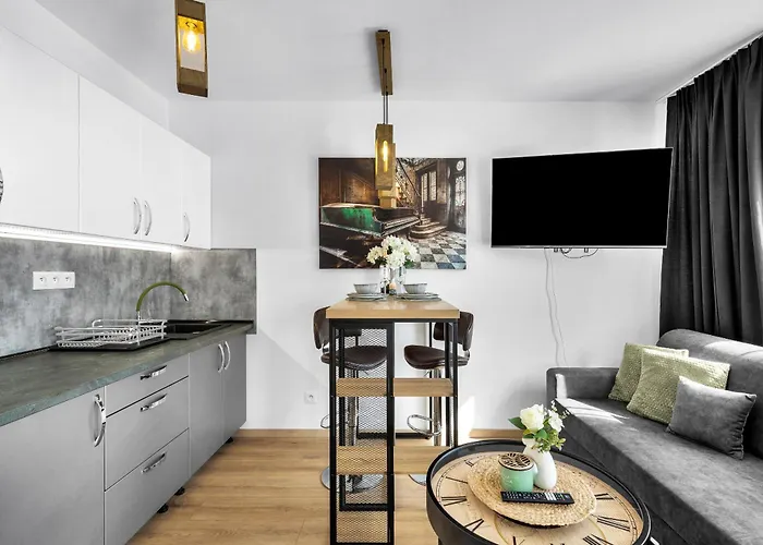 Near Bts Airport Apartment Pressburg